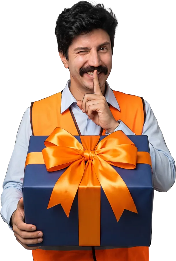 Il volto di Ingegneriamo con un regalo incartato, fa segno di silenzio